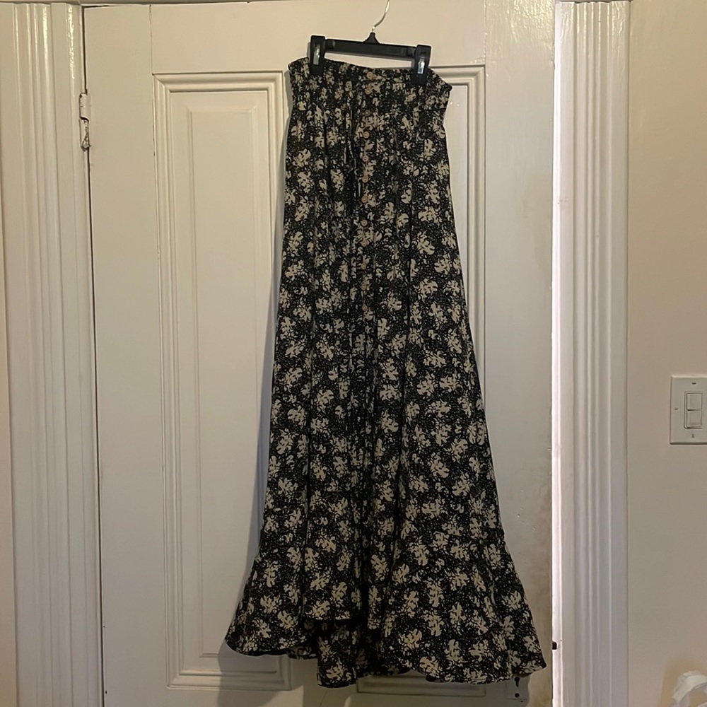VICI maxi skirt, size small, never worn